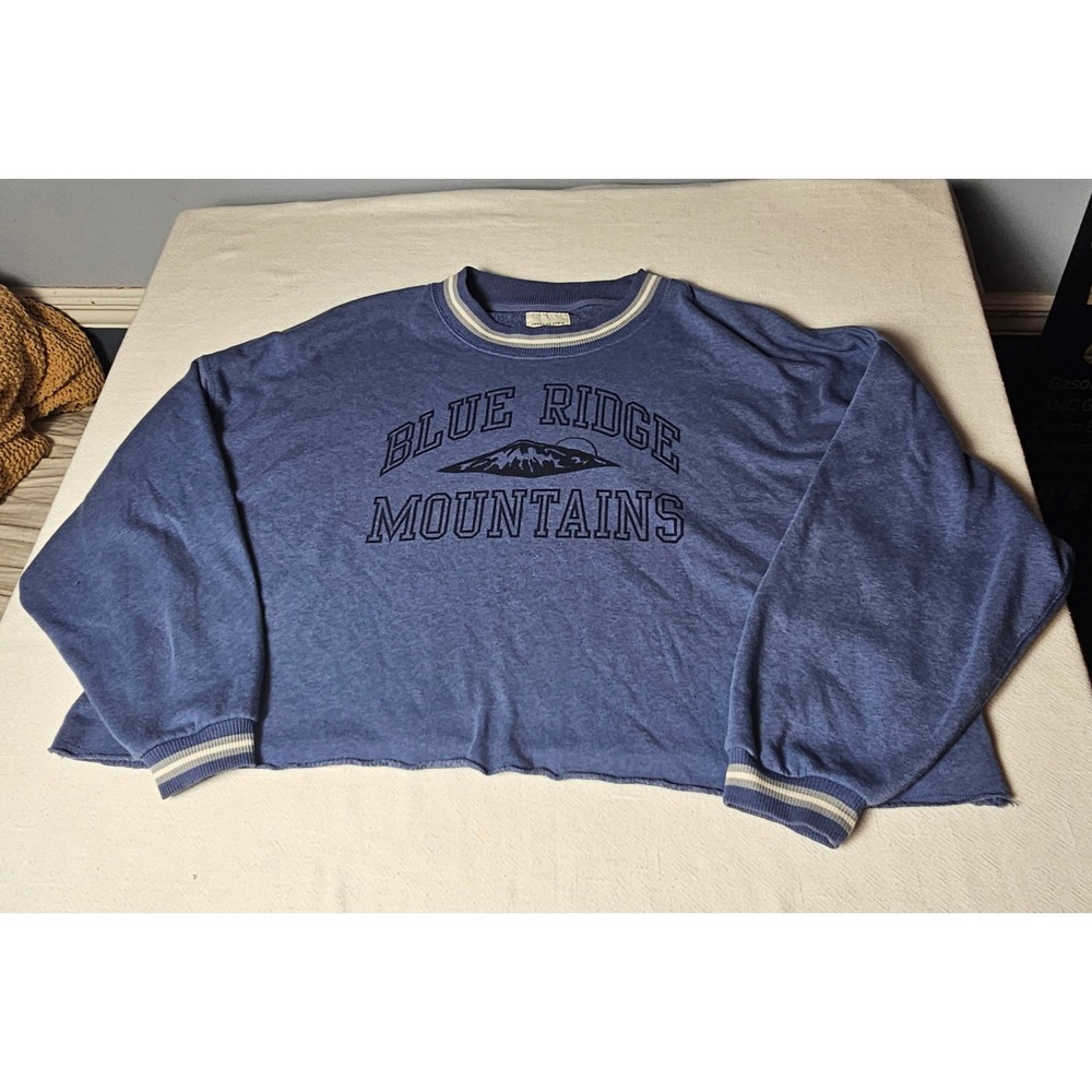 American Eagle Blue Ridge Mountains Cropped Sweatshirt Blue Graphic XL